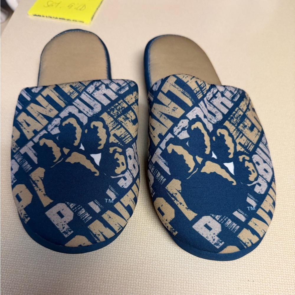 Pitt Panther slippers never worn- size youth XL (7-8)